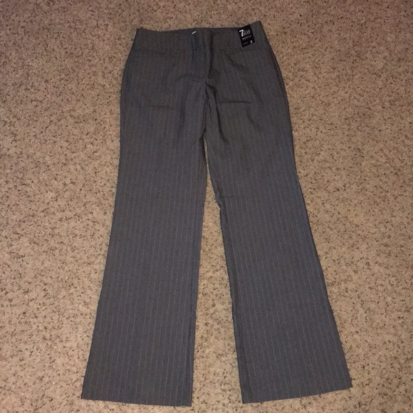 Women’s Dress Pants - Picture 1 of 3